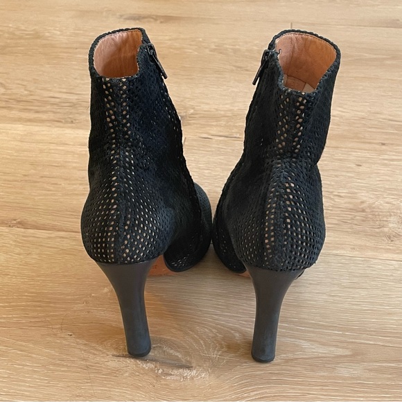 Madison Martin Margiela Line 22 Net Ankle Boot - Picture 7 of 7